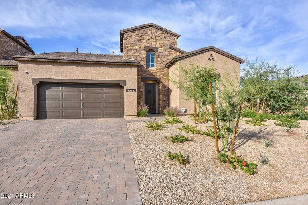 17787 W Sunward Dr in Goodyear, AZ - Building Photo