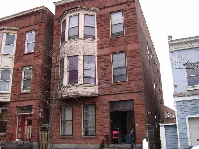 2339 Fifth Ave in Troy, NY - Foto de edificio - Building Photo