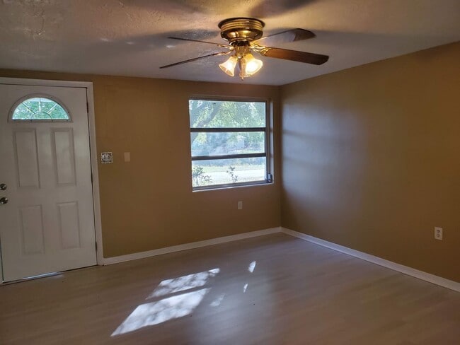 25 W Murray St in Beverly Hills, FL - Building Photo - Building Photo