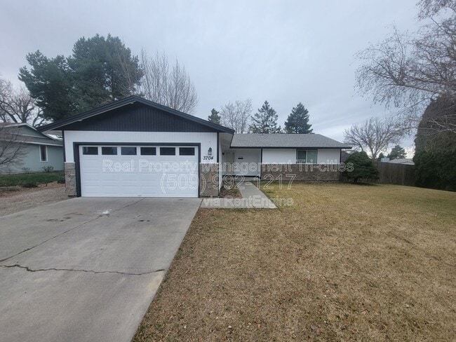 property at 3704 S Vancouver St