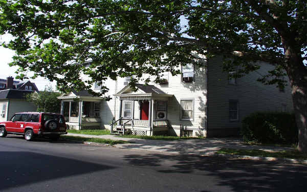 14 Sussex Ave in Morristown, NJ - Building Photo