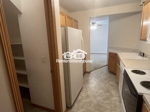 2404 Harvest Way in Chanhassen, MN - Building Photo - Building Photo
