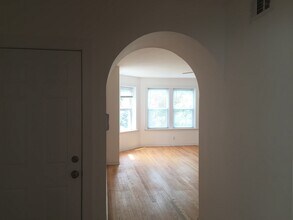 6429 N Claremont Ave in Chicago, IL - Building Photo - Building Photo