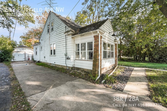 542 Fairfield Ave NW in Grand Rapids, MI - Building Photo - Building Photo