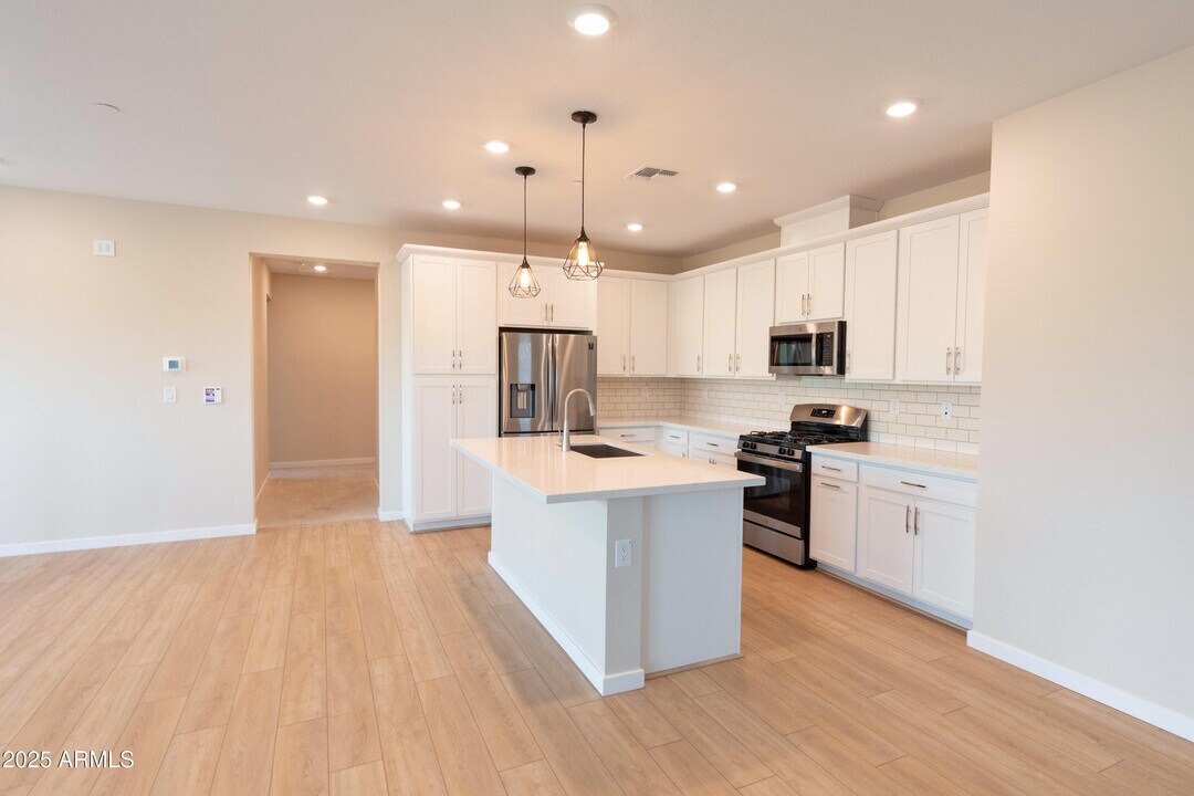 773 E Lark St in Gilbert, AZ - Building Photo
