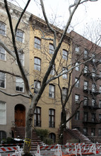 425 W 21st St in New York, NY - Building Photo - Building Photo