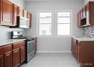 52 Smith St in Newark, NJ - Building Photo - Building Photo
