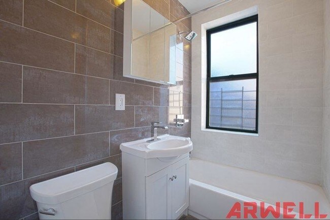 541 W 156th St-Unit -5 in New York, NY - Building Photo - Building Photo