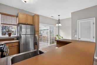 23185 Blackthorn Square in Sterling, VA - Foto de edificio - Building Photo