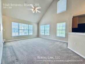 5540 Rosehill Rd, Unit 205 in Sarasota, FL - Building Photo - Building Photo