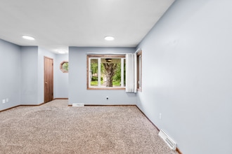 4442 Vera Cruz Ave N in Minneapolis, MN - Building Photo - Building Photo