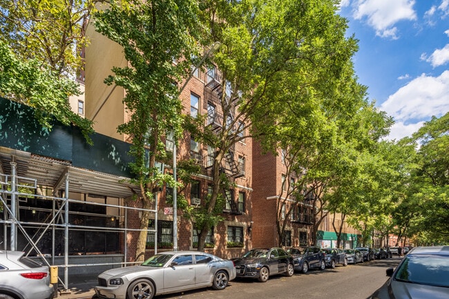 57 W 93rd St in New York, NY - Building Photo - Building Photo