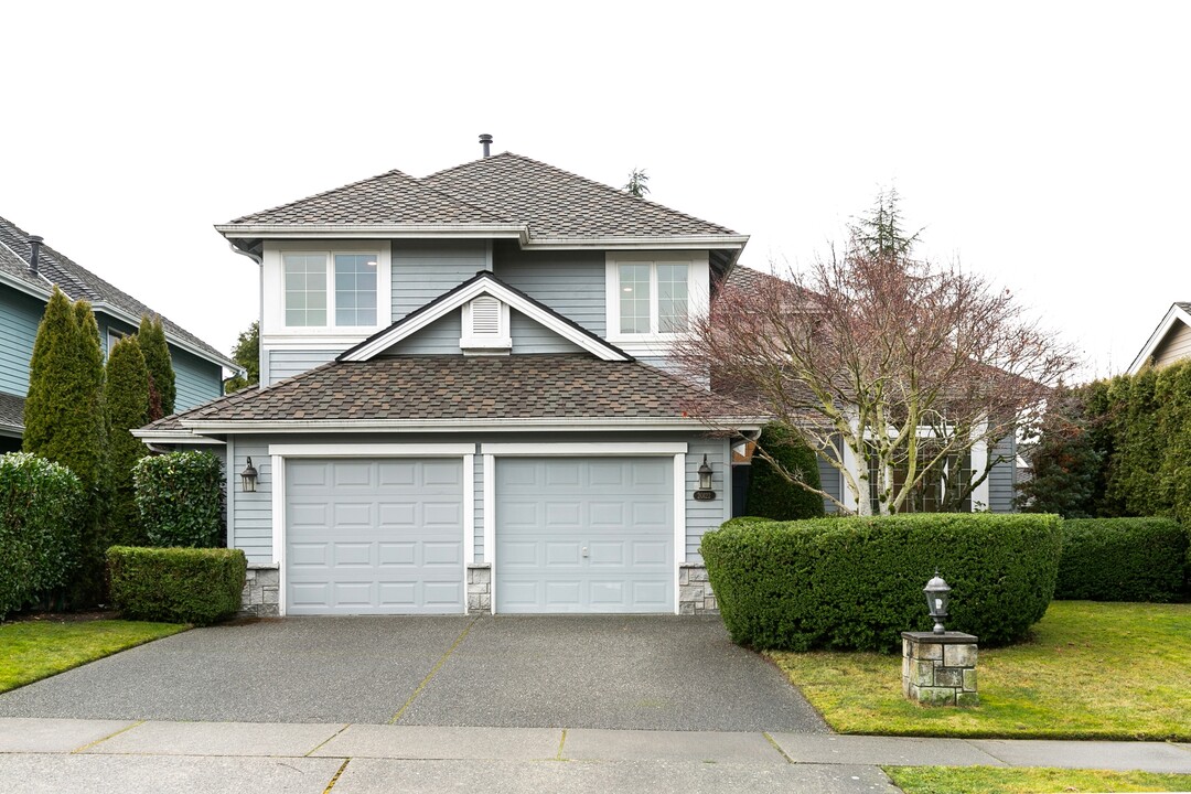 20122 27th Ave SE in Bothell, WA - Building Photo