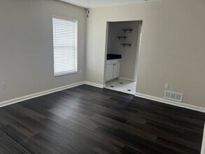 268 Venice E Blvd in Venice, FL - Building Photo - Building Photo