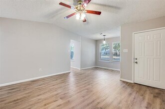 830 Woodland Ct in Kennedale, TX - Building Photo - Building Photo