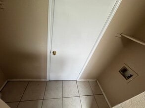 5213 Meadow Field, Unit Apt 1 in San Antonio, TX - Building Photo - Building Photo