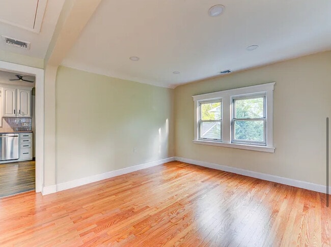 213 4th Ave, Unit Floor #2 in Hawthorne, NJ - Building Photo - Building Photo
