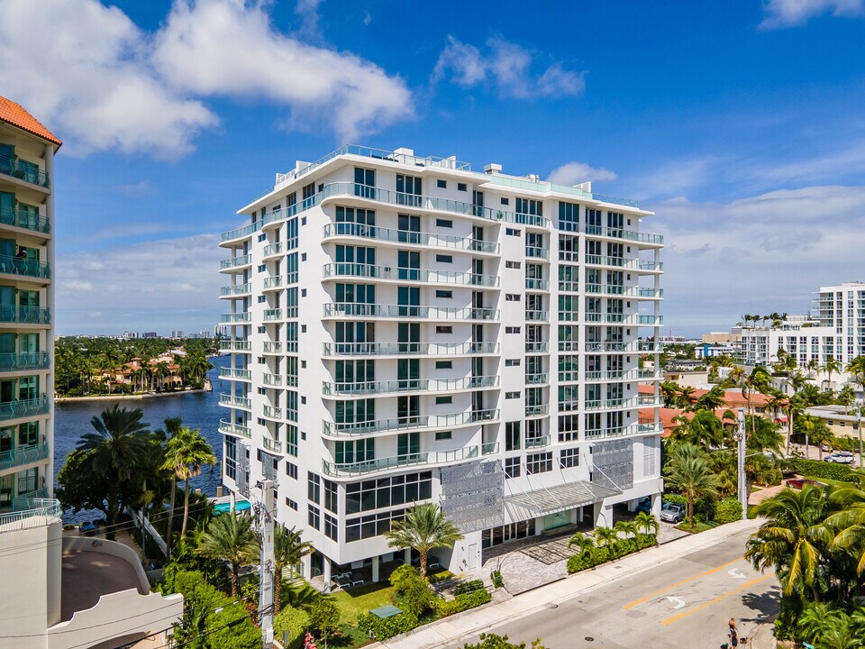 321 At Water's Edge in Fort Lauderdale, FL - Building Photo