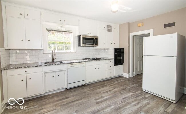 5909 Guilford Ave in Indianapolis, IN - Building Photo - Building Photo