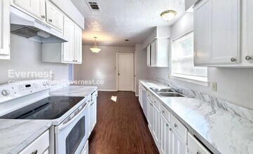 13507 Tara Oak Dr in Houston, TX - Building Photo - Building Photo