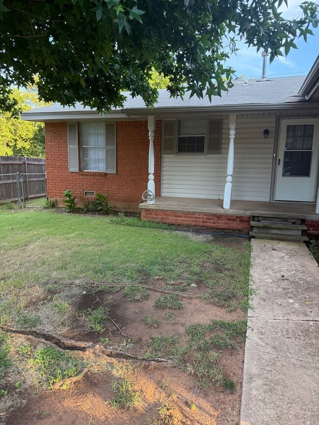 212 E Willow Pl in Yukon, OK - Building Photo - Building Photo