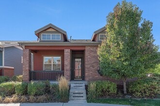 11108 E 25th Dr in Aurora, CO - Building Photo - Building Photo