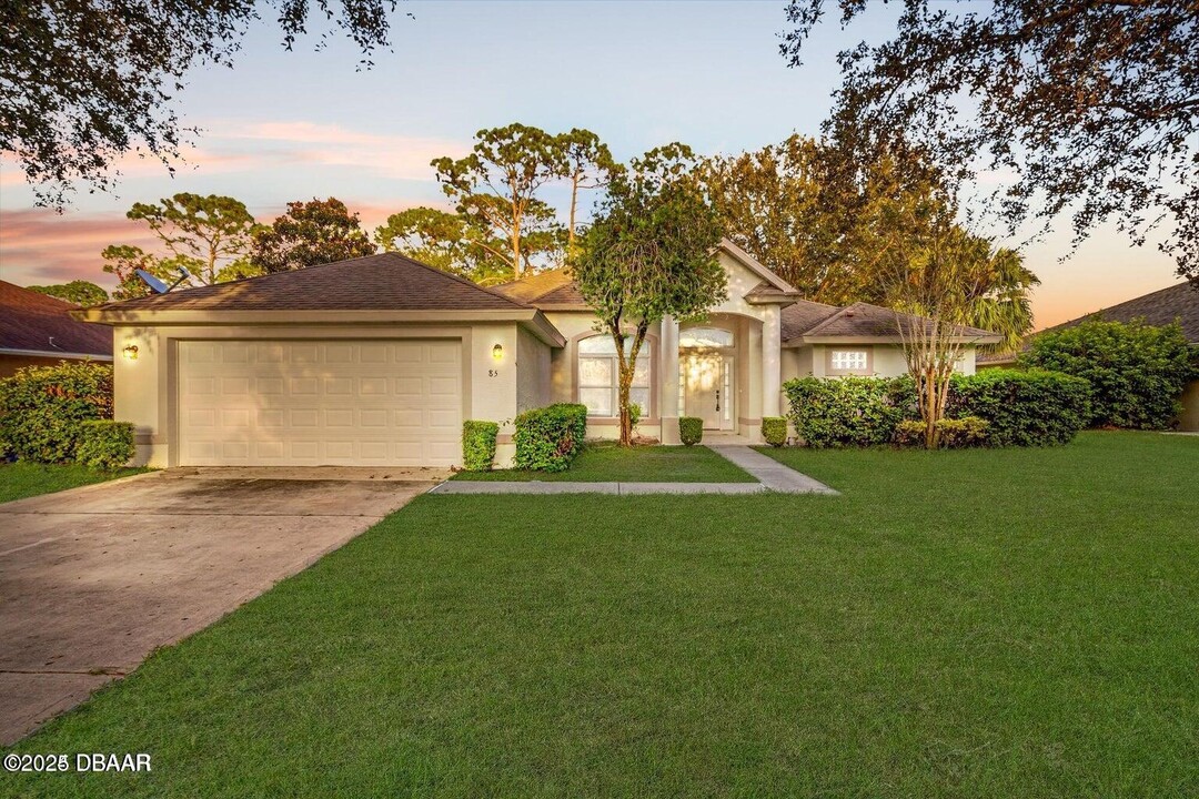 85 Chrysanthemum Dr in Ormond Beach, FL - Foto de edificio