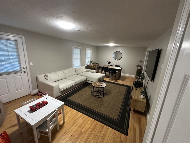 18 Charles St in Weymouth, MA - Building Photo - Building Photo