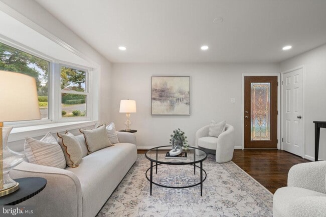 property at 2711 Groveton St