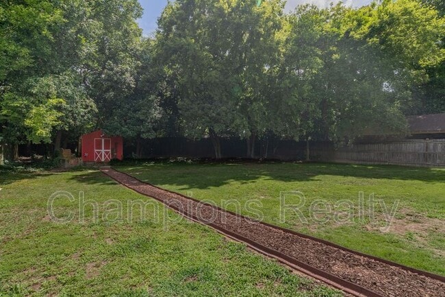 1514 Crest Dr in Columbus, GA - Foto de edificio - Building Photo