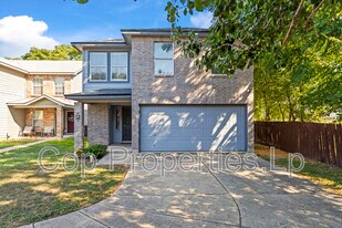 1 Dunthorte Ln in San Antonio, TX - Building Photo