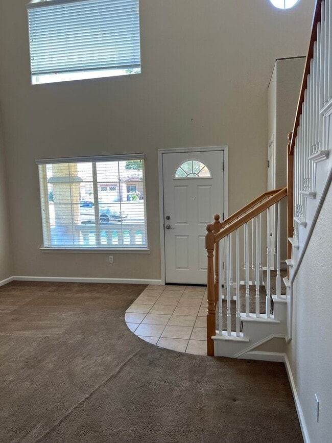 952 Cherry Ln in Los Banos, CA - Building Photo - Building Photo