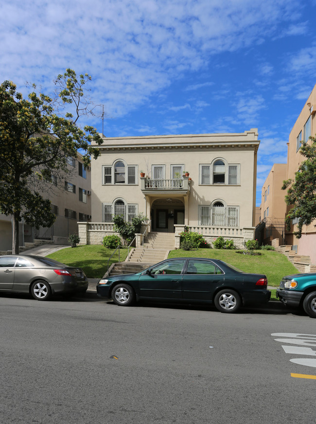 431 S New Hampshire Ave in Los Angeles, CA - Foto de edificio - Building Photo
