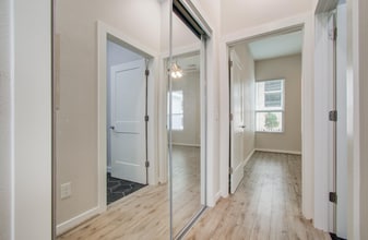 801 Richmond Ave. in Houston, TX - Building Photo - Building Photo