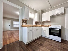 1768 Elwood St in Muskegon, MI - Building Photo - Building Photo