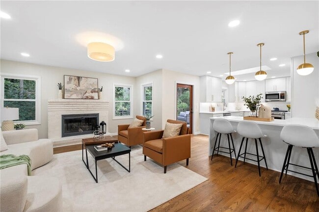 property at 2233 Clairmont Rd