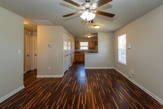 1834 Roberts St in Beaumont, TX - Building Photo - Building Photo