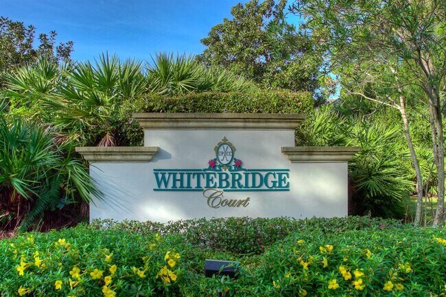 7911 Whitebridge Glen in University Park, FL - Building Photo - Building Photo