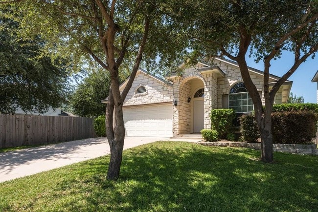 11308 Los Comancheros Rd in Austin, TX - Building Photo - Building Photo