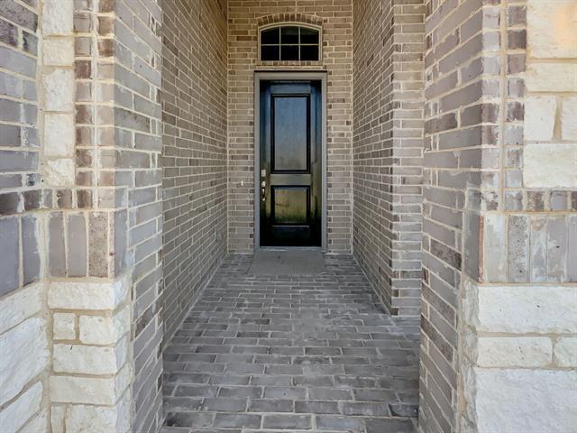 5806 Montana Dr in Midlothian, TX - Foto de edificio - Building Photo