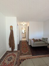 2111 Wisconsin Ave NW, Unit 317 in Washington, DC - Foto de edificio - Building Photo