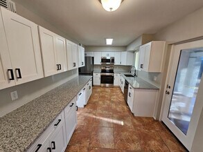 8702 W Pinnacle Peak Rd in Peoria, AZ - Building Photo - Building Photo