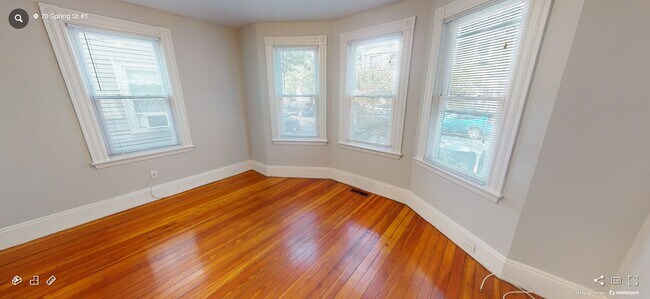 75 Spring St, Unit 70-1 in Cambridge, MA - Foto de edificio - Building Photo