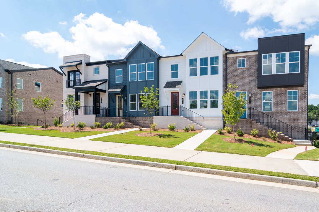 Main Street Townes at Lilburn in Lilburn, GA - Foto de edificio