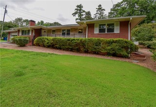 484 S Woodland Dr SW in Marietta, GA - Building Photo - Building Photo