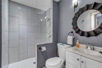 1850 N Laura St, Unit Unit 3 in Jacksonville, FL - Foto de edificio - Building Photo