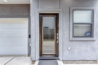 2505 Webster St in Houston, TX - Building Photo - Building Photo