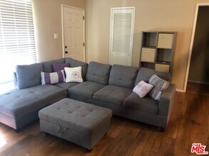 8318 Altavan Ave in Los Angeles, CA - Building Photo - Building Photo