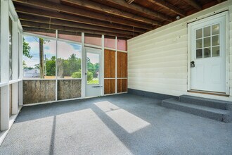 126 N Union St in Staunton, IL - Building Photo - Building Photo