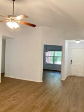 1515 Thornhollow Dr in Houston, TX - Building Photo - Building Photo
